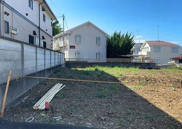 【外観_2】外観は建物の第一印象を決める重要な要素です。複数の方向から見ることで、建物の存在感や周辺との調和、デザインの良さなどがより明確に分かります。お気に入りの建物を見つけてみてください。