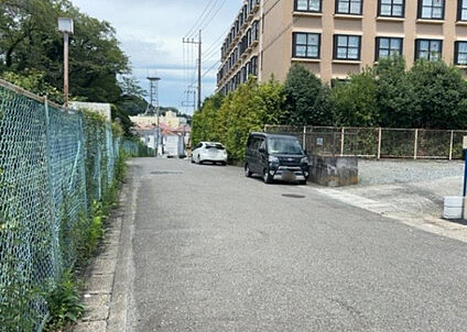 前面道路含む現地写真_2