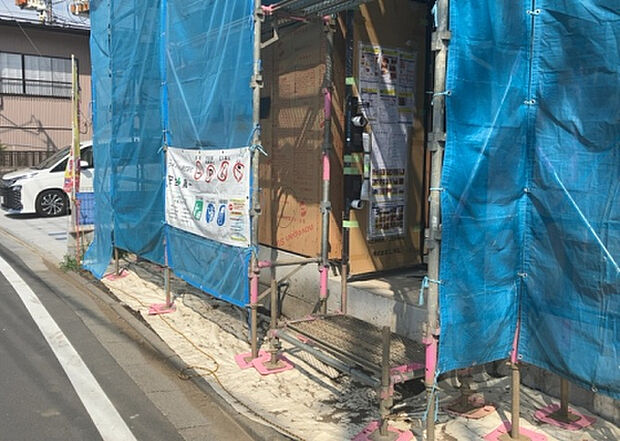 【外観_2】外観は建物の第一印象を決める重要な要素です。複数の方向から見ることで、建物の存在感や周辺との調和、デザインの良さなどがより明確に分かります。お気に入りの建物を見つけてみてください。