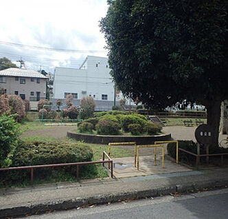 椿公園 248m(徒歩4分)