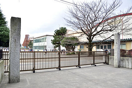 大野小学校 571m(徒歩8分)