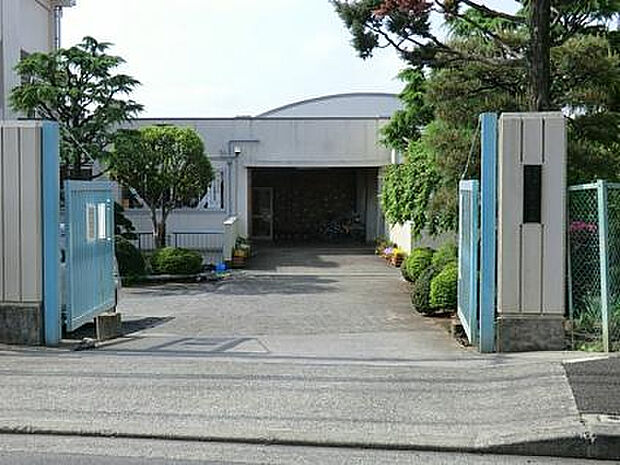 町田第三中学校(約1,373m)
