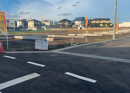 前面道路含む現地写真_3