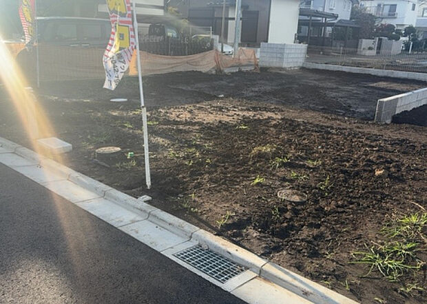 【外観_2】外観は建物の第一印象を決める重要な要素です。複数の方向から見ることで、建物の存在感や周辺との調和、デザインの良さなどがより明確に分かります。お気に入りの建物を見つけてみてください。
