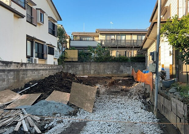 【外観_2】外観は建物の第一印象を決める重要な要素です。複数の方向から見ることで、建物の存在感や周辺との調和、デザインの良さなどがより明確に分かります。お気に入りの建物を見つけてみてください。