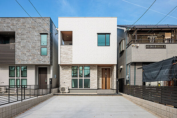 【外観】T-3／名鉄と城北線が利用できるので名古屋や市内へのアクセスがスムーズ！学校やスーパー、コンビニなどが近く、様々なアクティビティも楽しめる庄内緑地公園も徒歩圏内です。