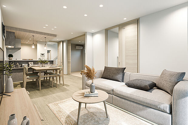 【リビングダイニング完成予想図】T-4／淡いグレージュカラー×広々空間が織りなす圧巻の開放感。さらに和室が隣接しているので居心地の良さがUP！思い思いのスタイルで過ごすことのできる心地よい空間には、自然と家族が集まります。