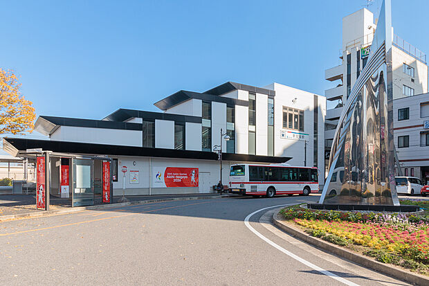 名鉄名古屋本線・西尾線「新安城」駅 徒歩約11分(約880m)