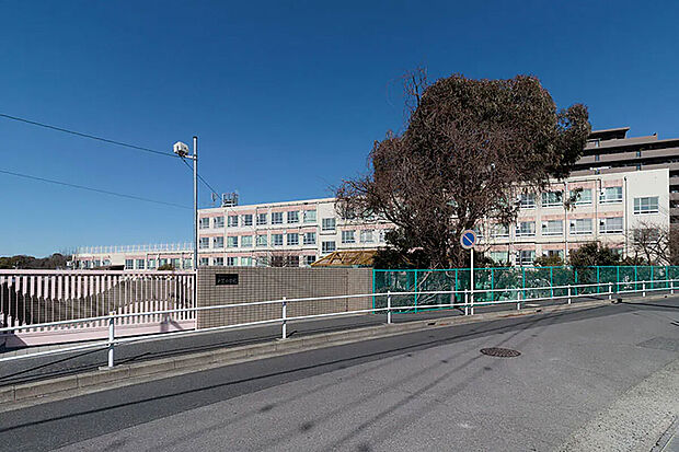 戸笠小学校（約720m）