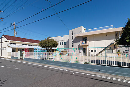 とよとみ幼稚園 240m(徒歩3分)