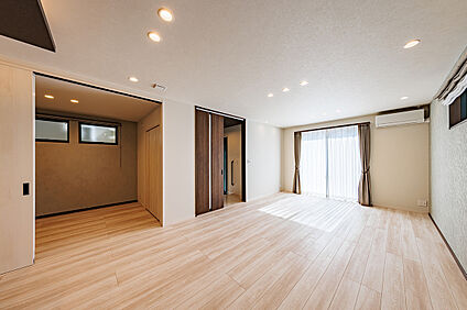 リビングダイニング