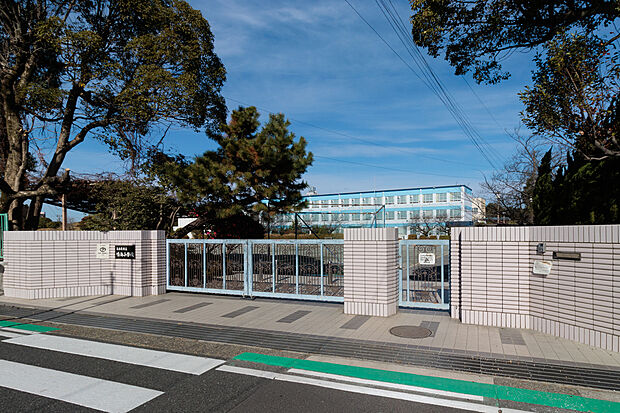 鳴海小学校（約640m）