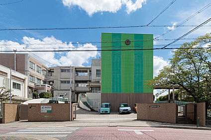 平針小学校 560m(徒歩7分)