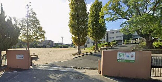 春日市立春日東小学校（約757m）