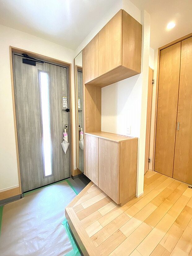 【玄関 】4号棟