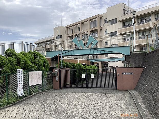 横浜市立権太坂小学校（約420m）