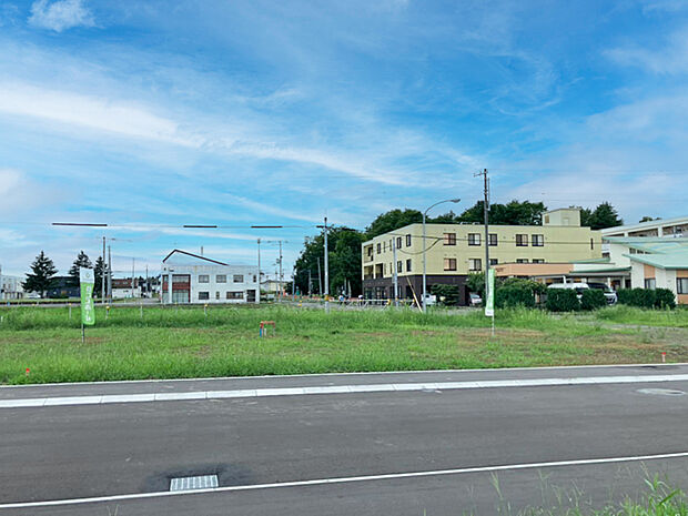 【現地写真】
現在更地のため解体費用が掛からず、スムーズに建築を始めることができます。
（2025年8月撮影）