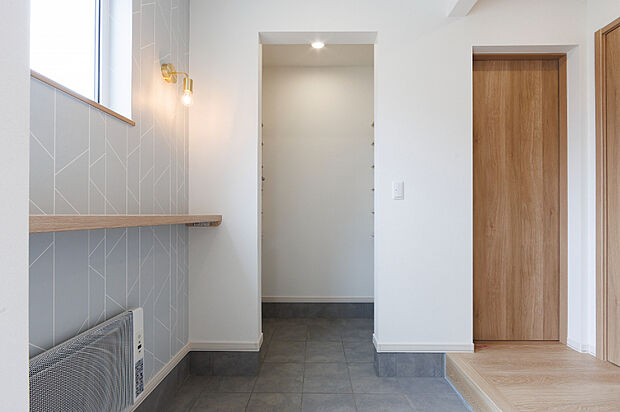 【A棟 完成予想図】
対面式キッチンやリビングイン階段で、自然とご家族とのコミュニケーションの機会も増えます。