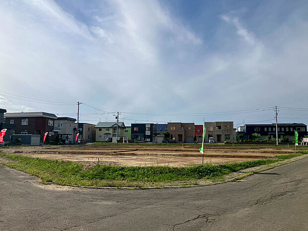 【現地写真】
更地のため、引き渡し後すぐにご建築可能です。解体費用が掛からないのが嬉しいポイントですね。
（2025年9月撮影）