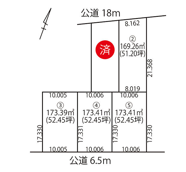【全体区画図】
北西・南東側の両面道路に面した開放感のある立地、全5区画の売地です。