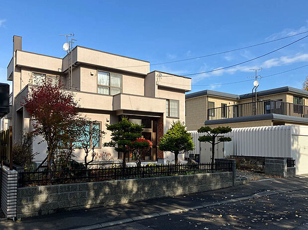 【現地写真】
南向きで陽当り良好、約66坪の開放感あふれる売地が登場です。中央バス「真栄5条4丁目」停まで徒歩約6分でご利用いただけます。
（2025年10月撮影）