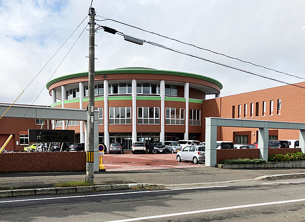 光陵中学校（約1,220m）