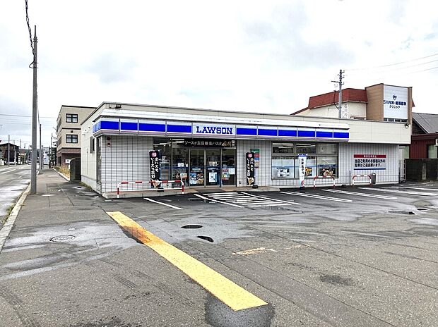 ローソン岩見沢4条西七丁目店（約400m）