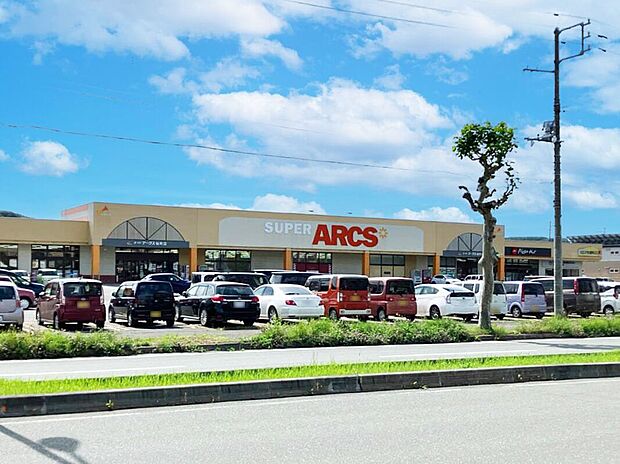 スーパーアークス桜町店（約1,200m）