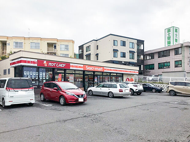 セイコーマート稲穂3条店（約450m）