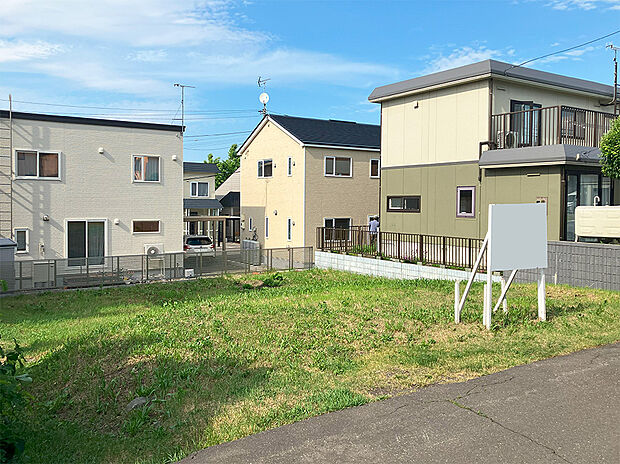 【【現地写真】】自由設計で、ご家族のライフスタイルに合わせたお住まいをご検討いただけます。建物プランも多数ご用意しております。
(2024年7月撮影)