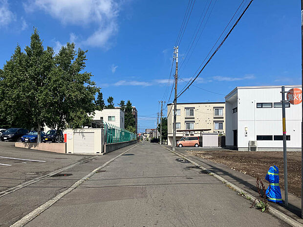 【【現地写真】】全4区画の分譲地。お住まいが完成し建ち並ぶと、素敵な一画になりそうですね。
(2025年8月撮影)