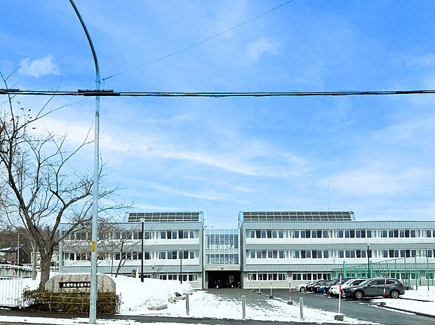 手稲中学校(約980m)