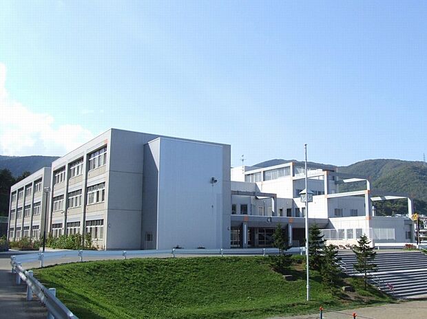 手稲宮丘小学校（約1,220m）