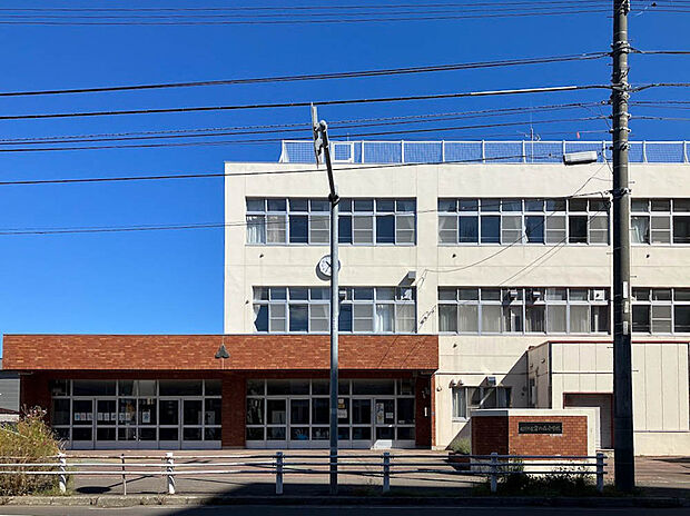 宮の森小学校※隣接区（約800m）