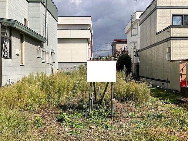 【【現地写真】】ファミリーにおすすめの3LDK。2026年2月完成予定です。完成するのが楽しみですね。
(2025年12月撮影）