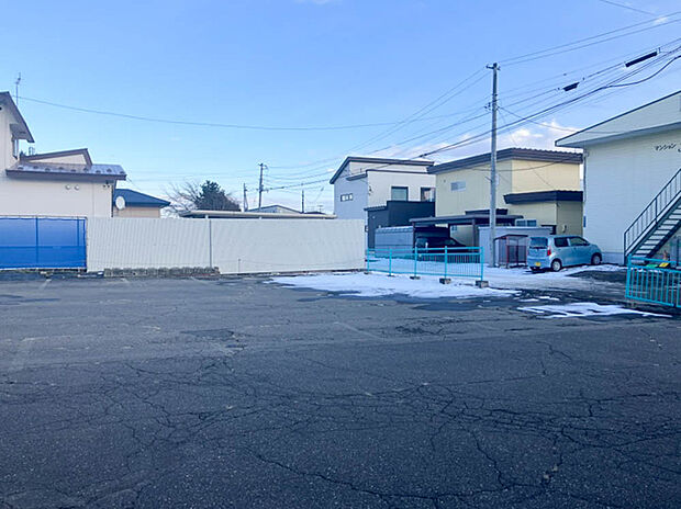 【【現地写真】】古家解体後、更地でのお渡しですので、解体費用が抑えられ、引き渡し後はスムーズな着工が可能です。
(2025年12月撮影）