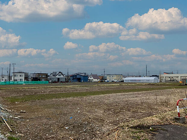 【【現地写真】】現在更地につき即お引渡しも可能！解体費用が掛からず、お引き渡し後はスムーズに建築をスタートできます。
(2026年4月撮影）