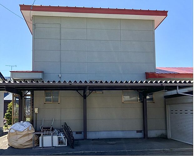 【【現地写真】】現在古家がございますが、解体後更地でのお引渡しになります。解体費用が掛からず、スムーズに建築を進められます。
(2026年5月撮影)