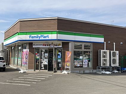 ファミリーマート千歳あずさ5丁目店 240m(徒歩3分)