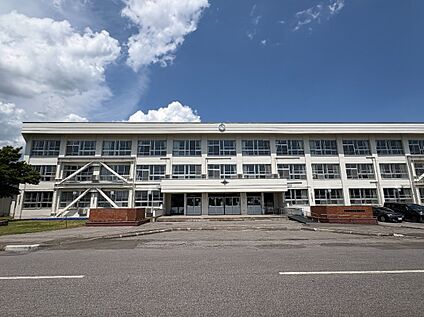 北光小学校 240m(徒歩3分)