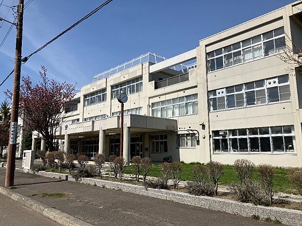 前田北中学校（約780m）