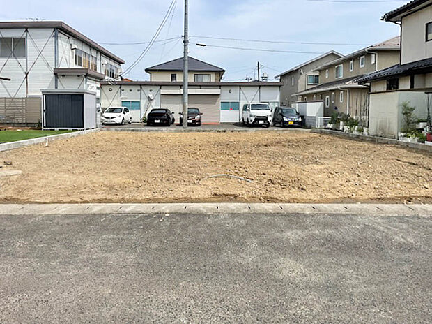 【現地写真】
JR東北本線「岩沼」駅まで徒歩約18分。周辺は落ち着いた住宅地となっており住環境良好です。
(2025年5月撮影)