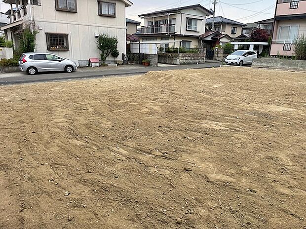 【現地写真】
徒歩10分圏内には小学校や保育園、コンビニがあり子育て世帯にもおすすめの立地です。
(2025年9月撮影)