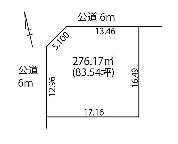 土地面積は約83坪とゆとりのある広さ。開放感あふれる角地に位置した嬉しい立地です。 