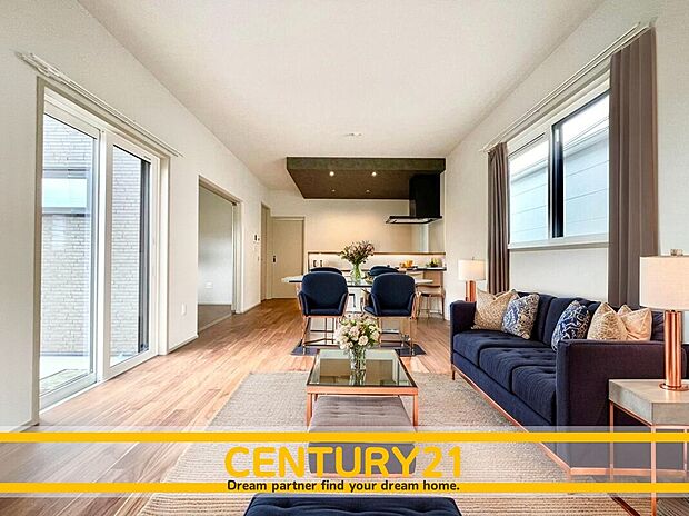 ※家具・CG加工はイメージです。販売価格等には含まれません。
■■憩いのリビング■■
リビングとダイニングの空間機能を活かし、巧みに使い分ける発想が、ライフスタイルに新しいゆとりをもたらします。