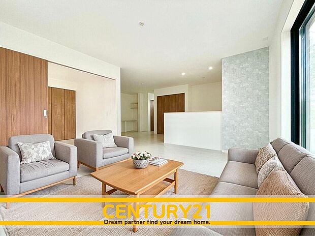 ※家具・CG加工はイメージです。販売価格等には含まれません。
■■憩いのリビング■■
リビングとダイニングの空間機能を活かし、巧みに使い分ける発想が、ライフスタイルに新しいゆとりをもたらします。