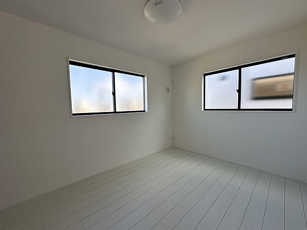 【～「これから見れますか」とお気軽にお問合せ下さい～　】■洋室■