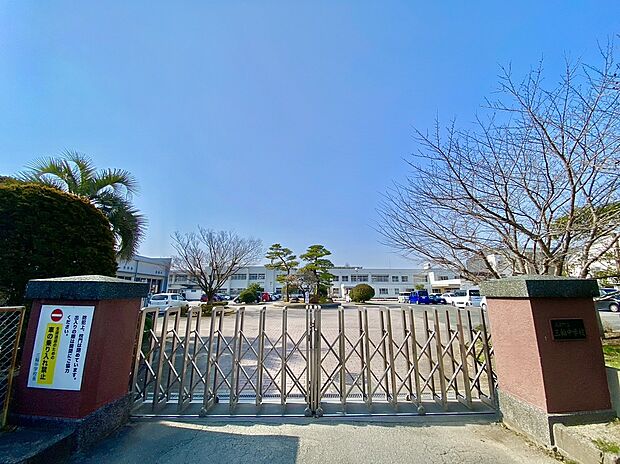 筑前町立三輪中学校（約1,800m）