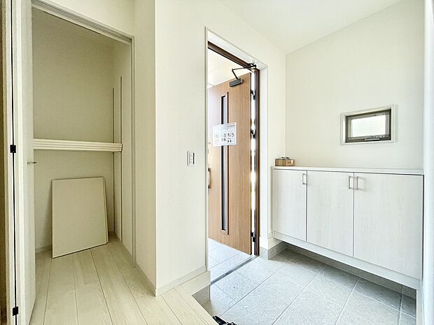 【~他も気になる物件があれば合わせてご案内させていただきます~】■玄関■