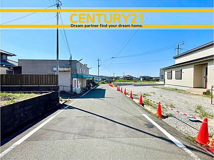 ■前面道路含む外観写真■